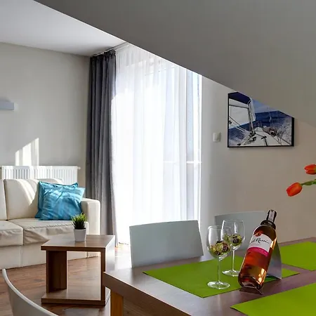 Marina Jastarnia Apartamenty W Budynku Z Basenem Exterior photo